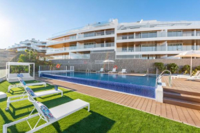 Luxury apartment panoramic views golf and sea with services included in La Cala de Mijas
